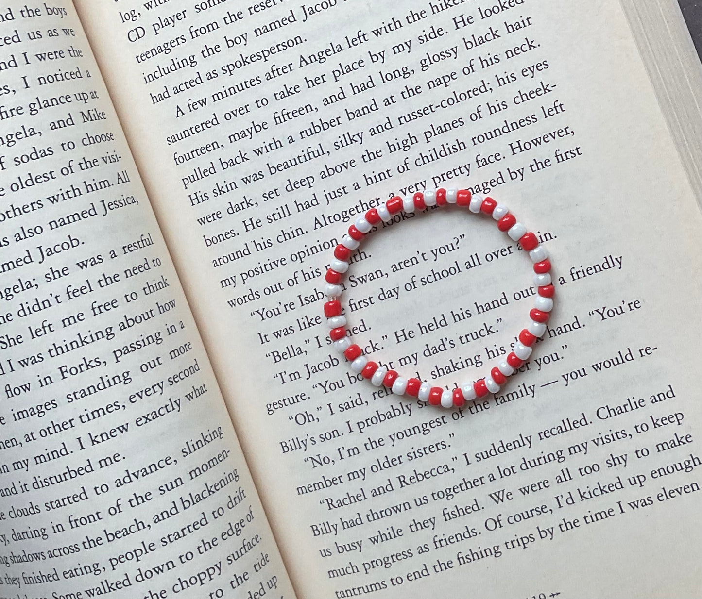 Red & White Seed Bead Bracelet