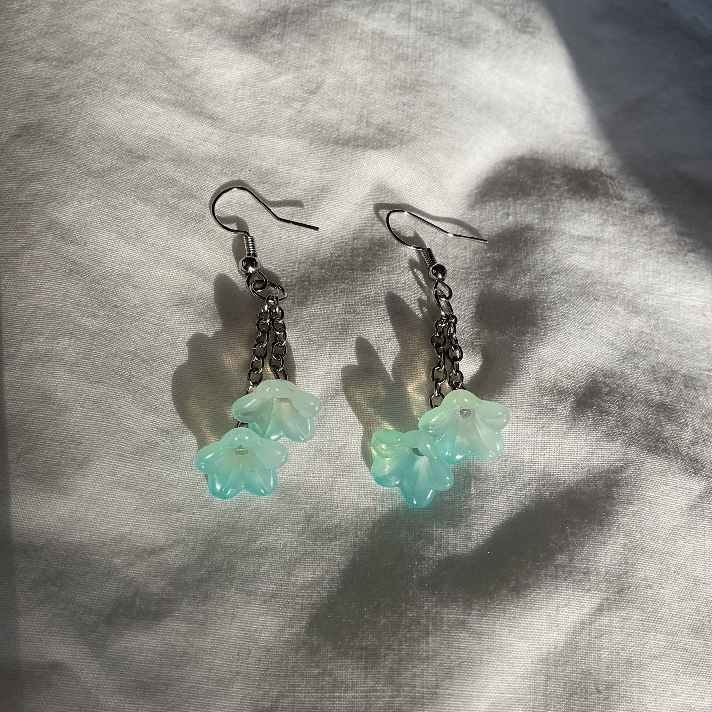 Dangling Flowers Earrings